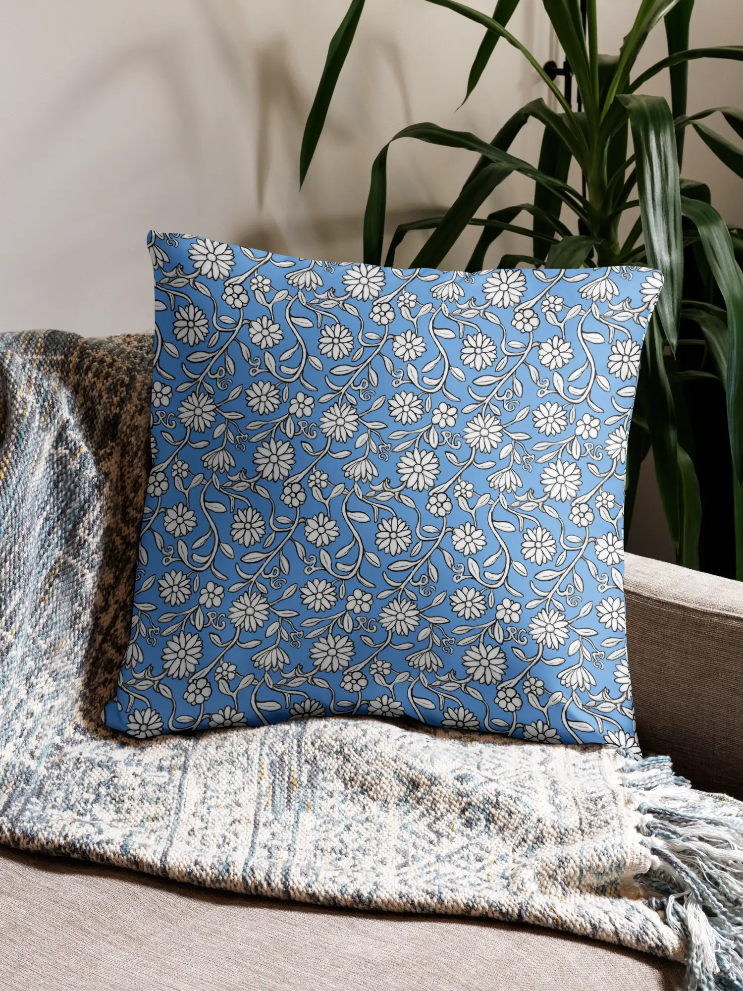 FLORAL PILLOW II - Image 2