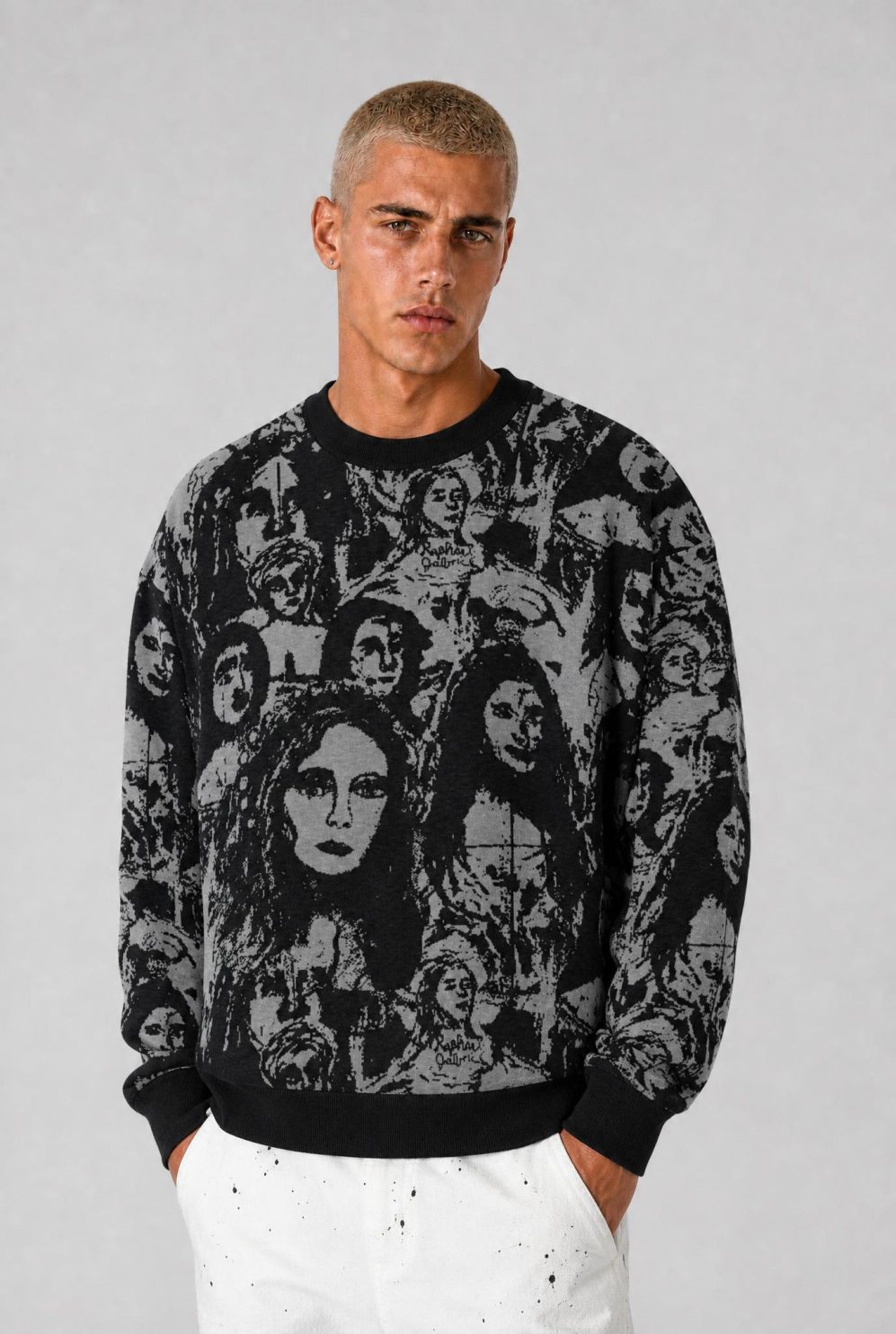Relaxed fit knitted crew neck sweater